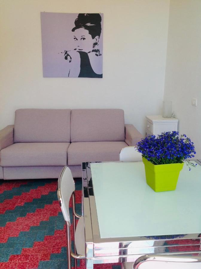 Chloe Apartment *